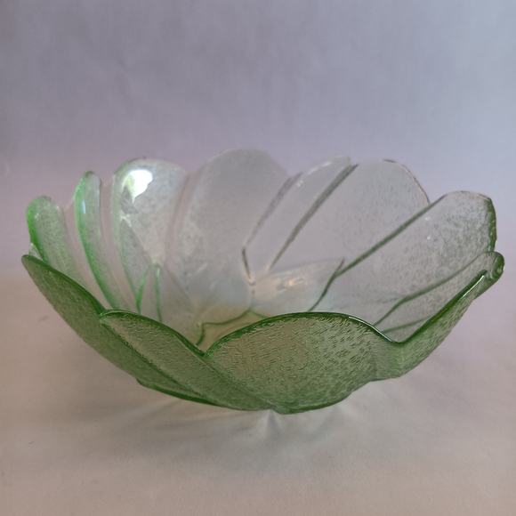 Vintage Light Green Pressed Glass Retro Excellent Condition PRE-OWNED - Picture 4 of 7